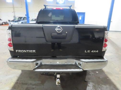 2009 Nissan Frontier LE Crew Cab