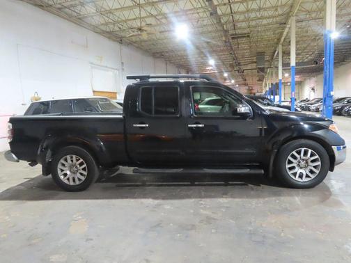 2009 Nissan Frontier LE Crew Cab