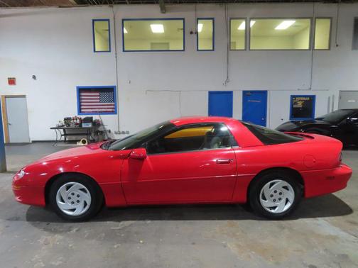 1998 Chevrolet Camaro Base