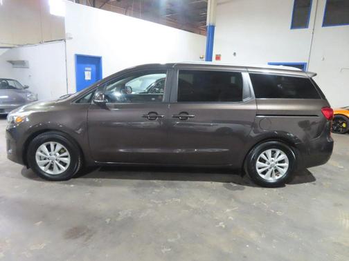 2016 Kia Sedona LX