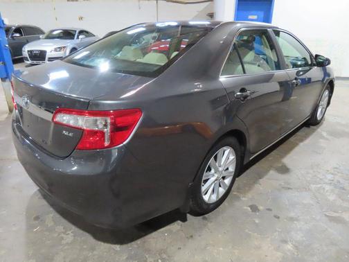 Gray 2013 Toyota Camry XLE