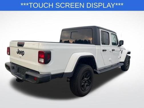 2022 Jeep Gladiator Sport