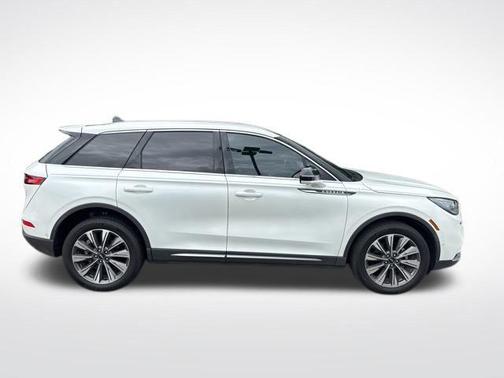 White Metallic 2022 Lincoln Corsair Reserve