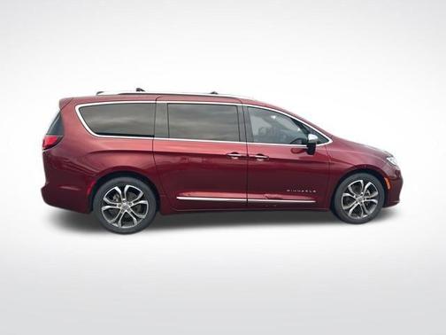 2023 Chrysler Pacifica Pinnacle