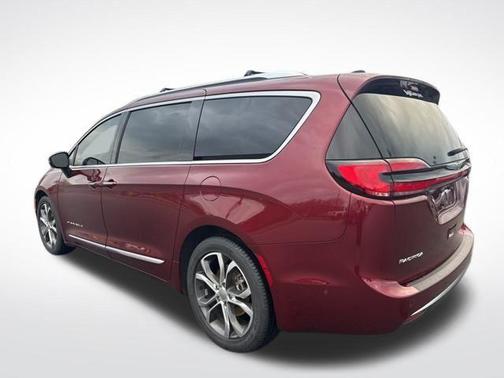 2023 Chrysler Pacifica Pinnacle