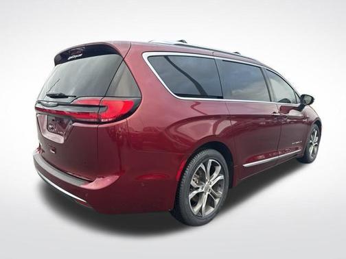 2023 Chrysler Pacifica Pinnacle