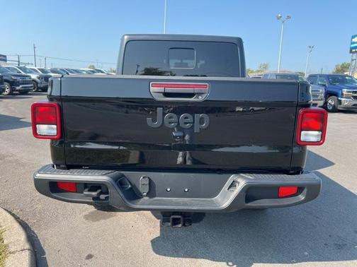2023 Jeep Gladiator Sport