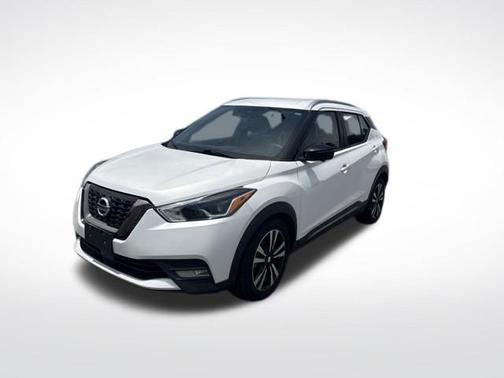 Aspen White Tricoat 2020 Nissan Kicks SR