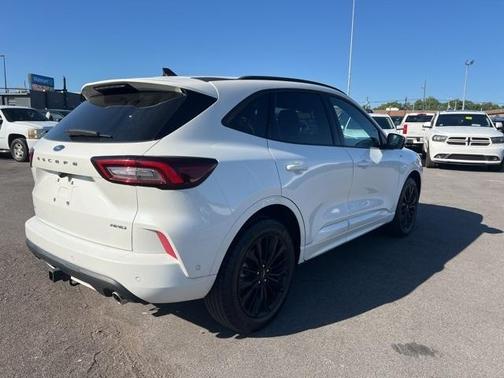 2023 Ford Escape ST-Line Elite