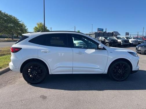 2023 Ford Escape ST-Line Elite