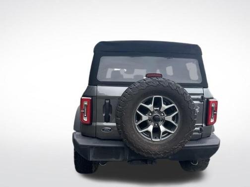 Carbonized Gray Metallic 2023 Ford Bronco Badlands