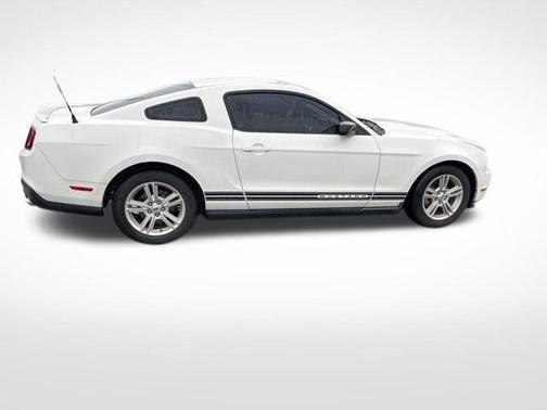 2010 Ford Mustang V6