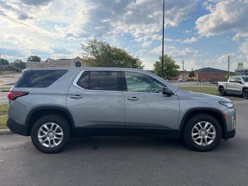 2023 Chevrolet Traverse LS