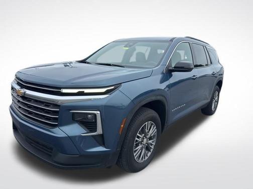 Lakeshore Blue Metallic 2025 Chevrolet Traverse LT