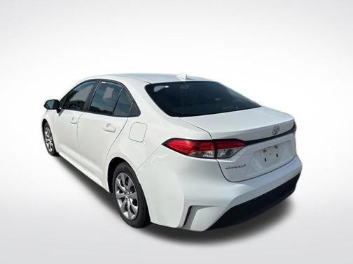 Ice 2024 Toyota Corolla LE