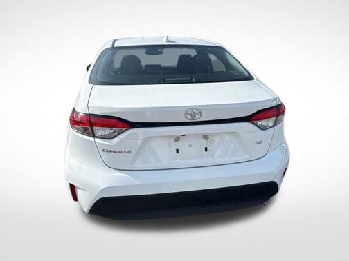 Ice Cap 2024 Toyota Corolla LE