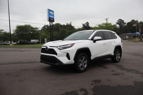 2024 Toyota RAV4 XLE