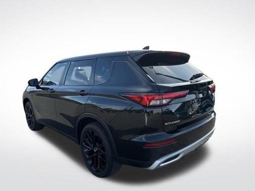 2024 Mitsubishi Outlander SE Black Edition
