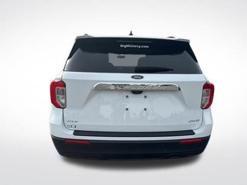 Oxford White 2023 Ford Explorer XLT