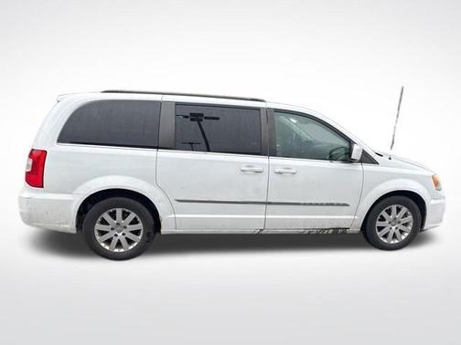 Bright White Clearcoat 2014 Chrysler Town & Country Touring