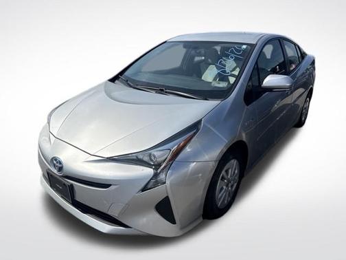 Classic Silver Metallic 2016 Toyota Prius Two
