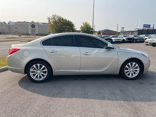 2012 Buick Regal Premium 2