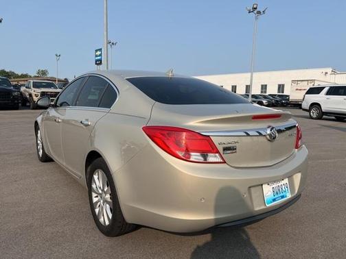 2012 Buick Regal Premium 2