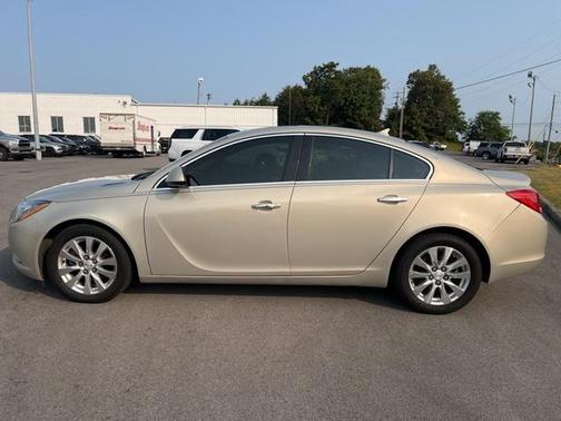 2012 Buick Regal Premium 2