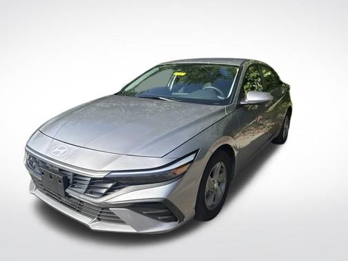 Fluid Metal 2025 Hyundai ELANTRA SE