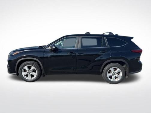 Midnight Black Metallic 2023 Toyota Highlander L