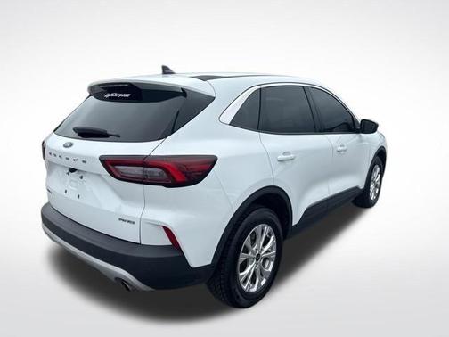 Oxford White 2023 Ford Escape Active