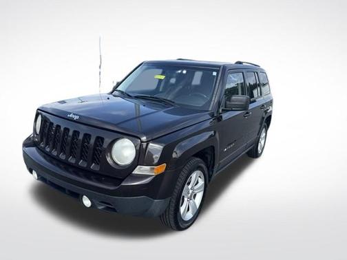 Rugged Brown Pearlcoat 2014 Jeep Patriot Latitude