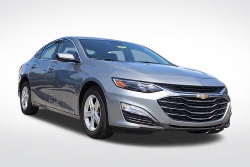 Sterling Gray Metallic 2025 Chevrolet Malibu LS