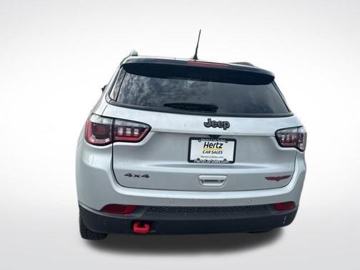 Silver Zynith 2025 Jeep Compass Trailhawk