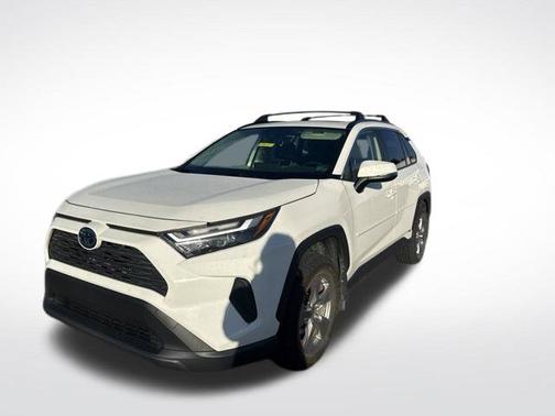 White 2022 Toyota RAV4 Hybrid XLE