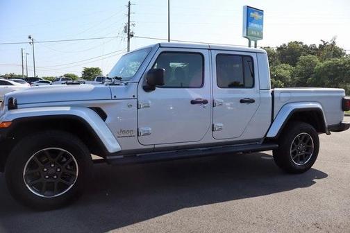2023 Jeep Gladiator Overland