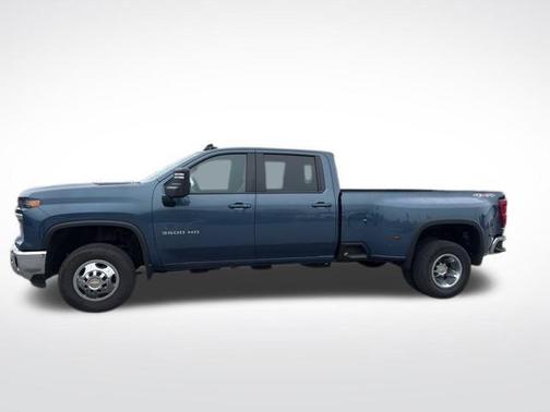 2025 Chevrolet Silverado 3500 LT