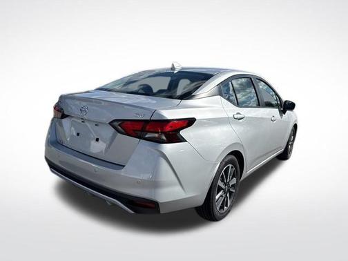2022 Nissan Versa 1.6 SV