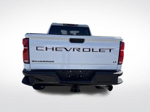 Summit White 2026 Chevrolet Silverado 2500 LT