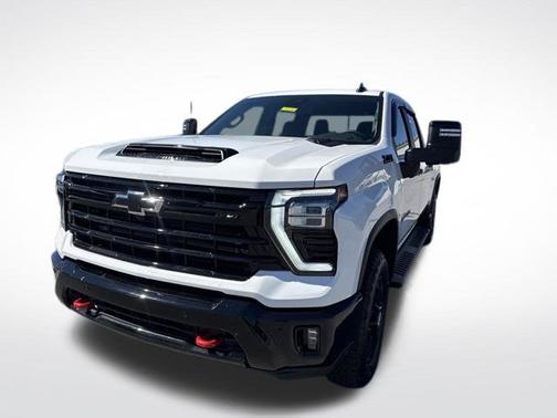 Summit White 2026 Chevrolet Silverado 2500 LT