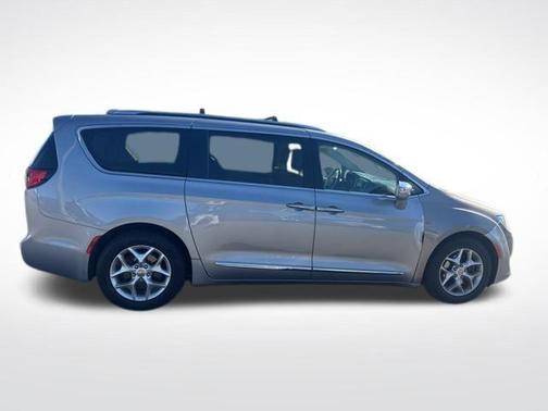 Billet Silver Metallic Clearcoat 2020 Chrysler Pacifica Limited