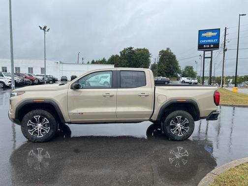 2023 GMC Canyon AT4