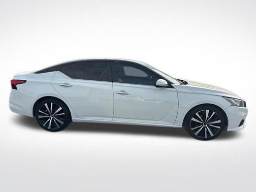 Glacier White 2020 Nissan Altima 2.5 S