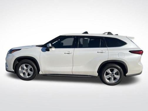 2022 Toyota Highlander L