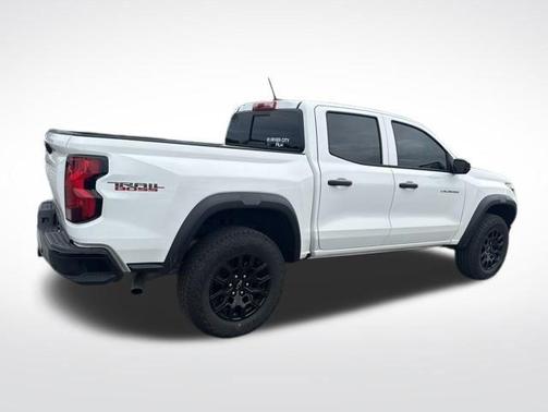 Summit White 2026 Chevrolet Colorado Trail Boss