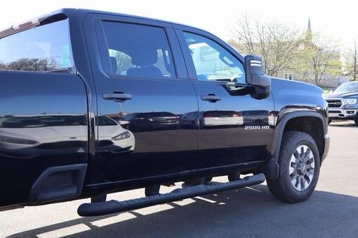 2022 Chevrolet Silverado 2500 Custom