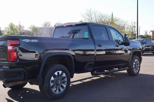 2022 Chevrolet Silverado 2500 Custom