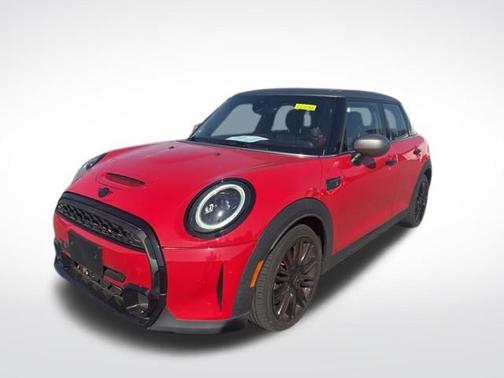 Red 2022 MINI Hardtop Signature