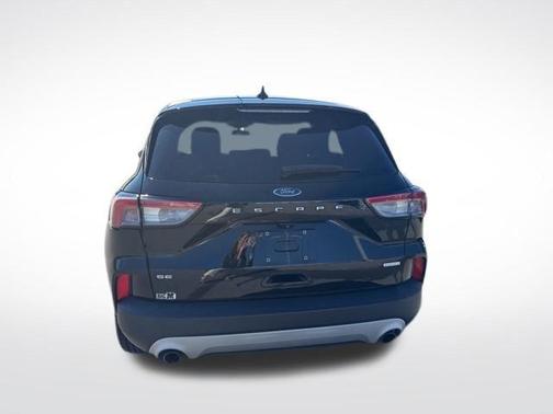 Black 2020 Ford Escape SE