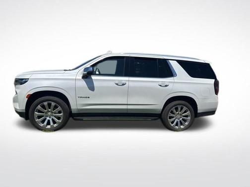 Iridescent Pearl Tricoat 2022 Chevrolet Tahoe Premier